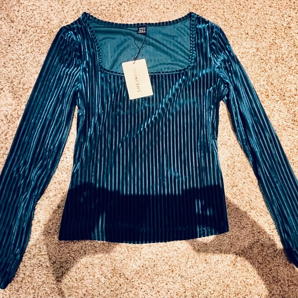 SHEIN Long sleeve top - Picture 1 of 6